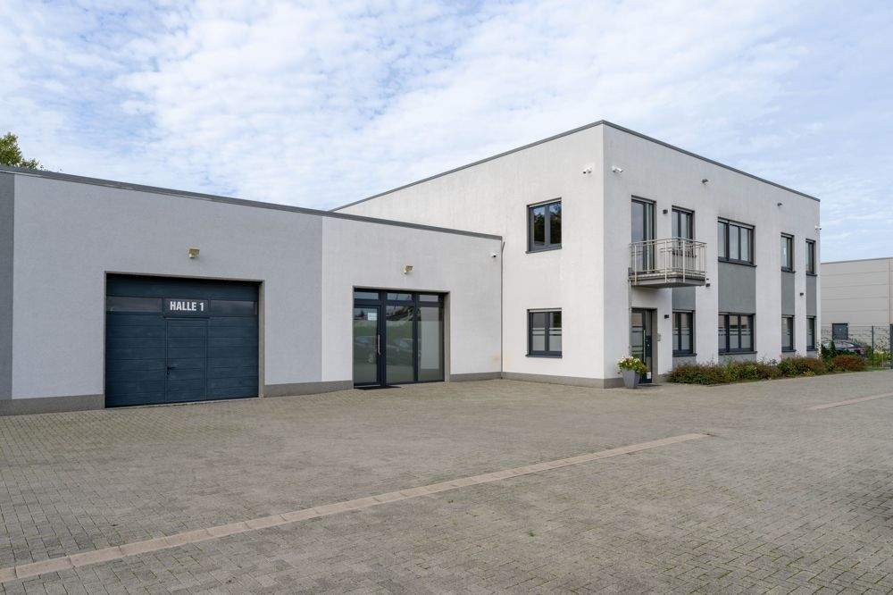Thumbnail-Repräsentatives Bürogebäude mit Lagerhallen in verkehrsgünstiger Lage von Lünen