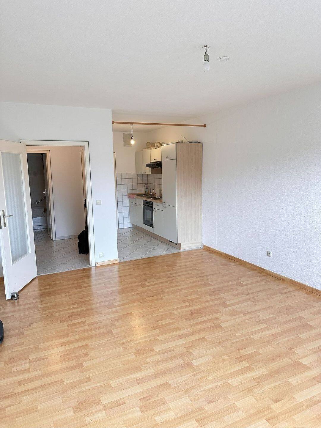 Thumbnail-1 Zimmerwohnung ideal für Studenten oder Wochenendfahrer