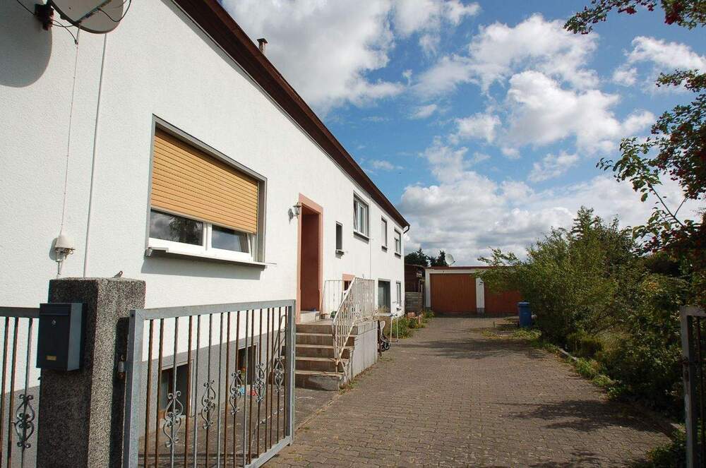 Thumbnail-Zweifamilienhaus in kinderfreundlicher Lage
