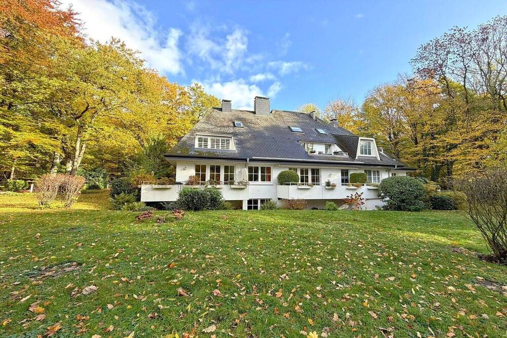 Thumbnail-Am Niendorfer Gehege: 4 Räume Küche mit EBK 2 Bäder Balkon+Terrasse 90+49 m² auf 2 Ebenen!