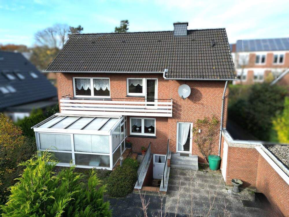 Thumbnail-Zweifamilienhaus mit Garten in ruhiger und gut angebundener Lage