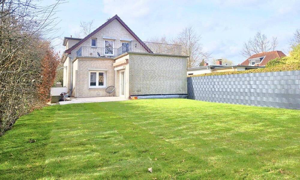 Thumbnail-Ihr neues Zuhause in HH-Niendorf: Großzügiges, modernisiertes Einfamilienhaus
