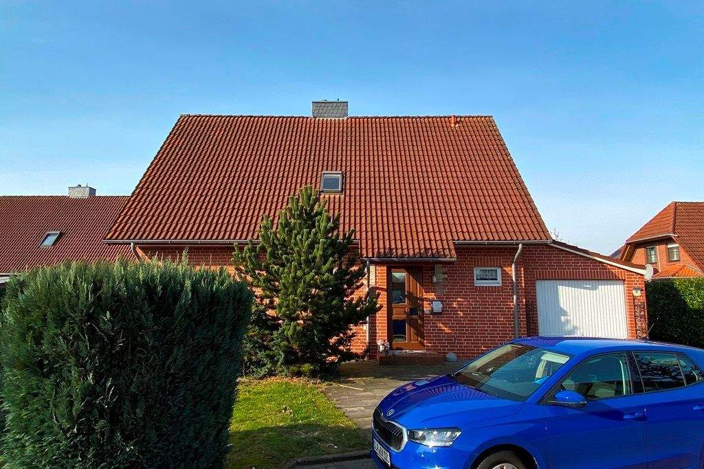 Thumbnail-Gepflegtes, familiengerechtes Einfamilienhaus mit Garage, Geräteraum und Wintergarten