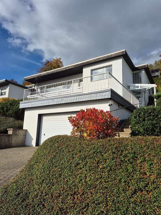 Thumbnail-Schönes Zweifamilienhaus mit herrlichem Panorama-Ausblick