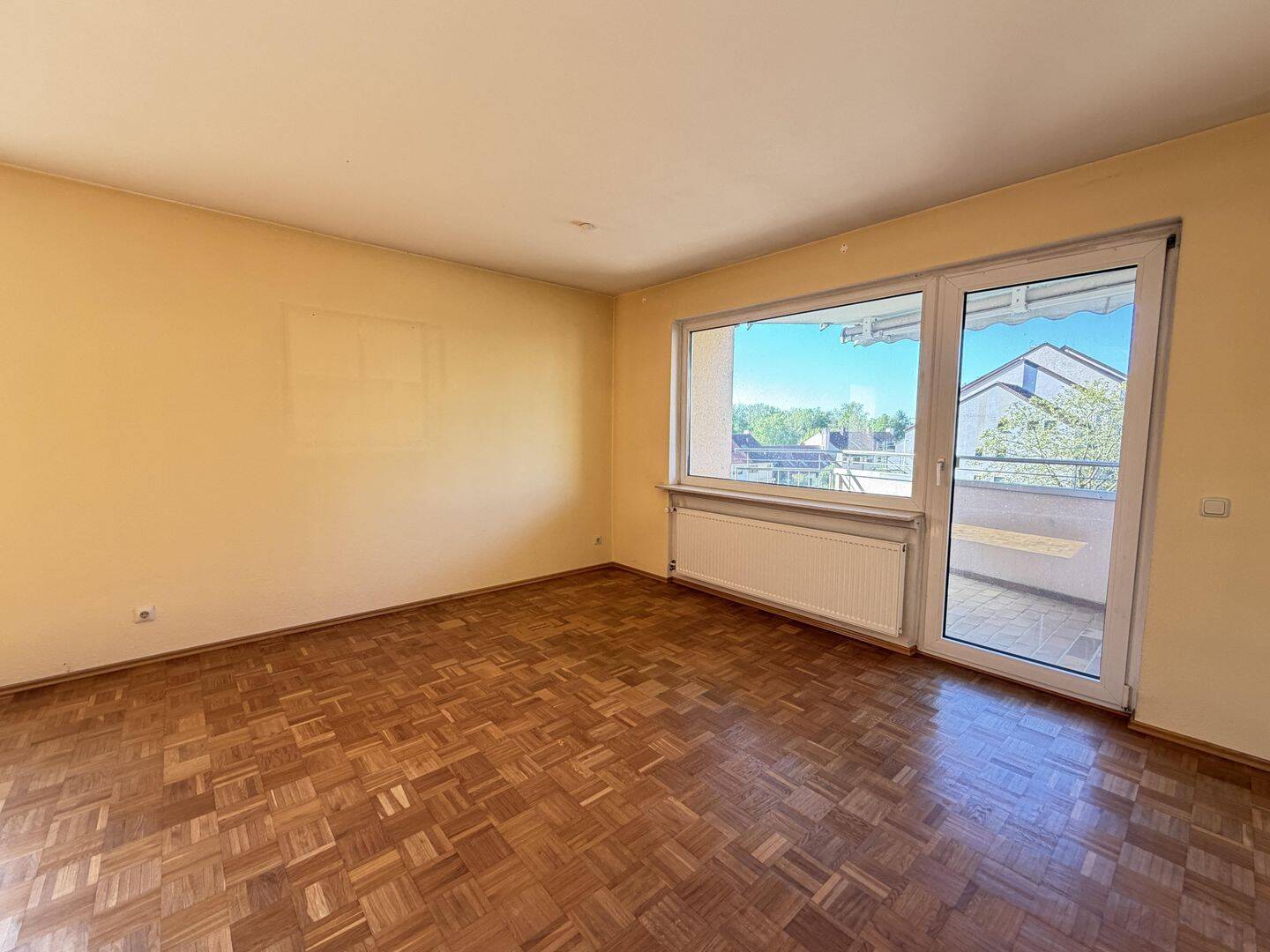 Thumbnail-Großzügige 3 Zimmerwohnung in Stadtrandlage von Heppenheim