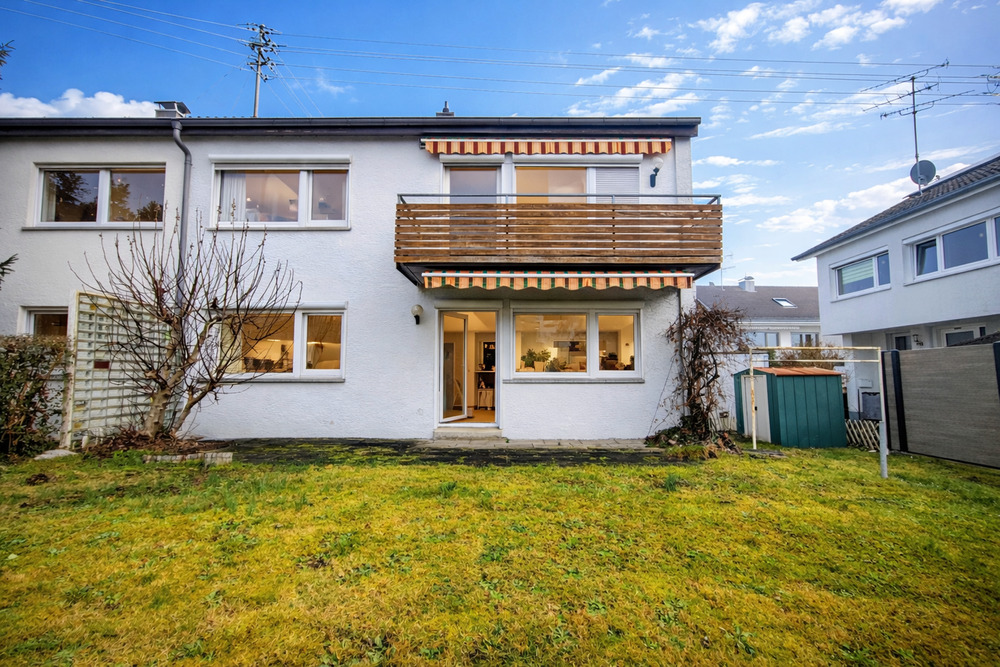 Thumbnail-Wohnen in Seenähe - vielseitige Doppelhaushälfte mit zwei Wohneinheiten und sonnigem Garten