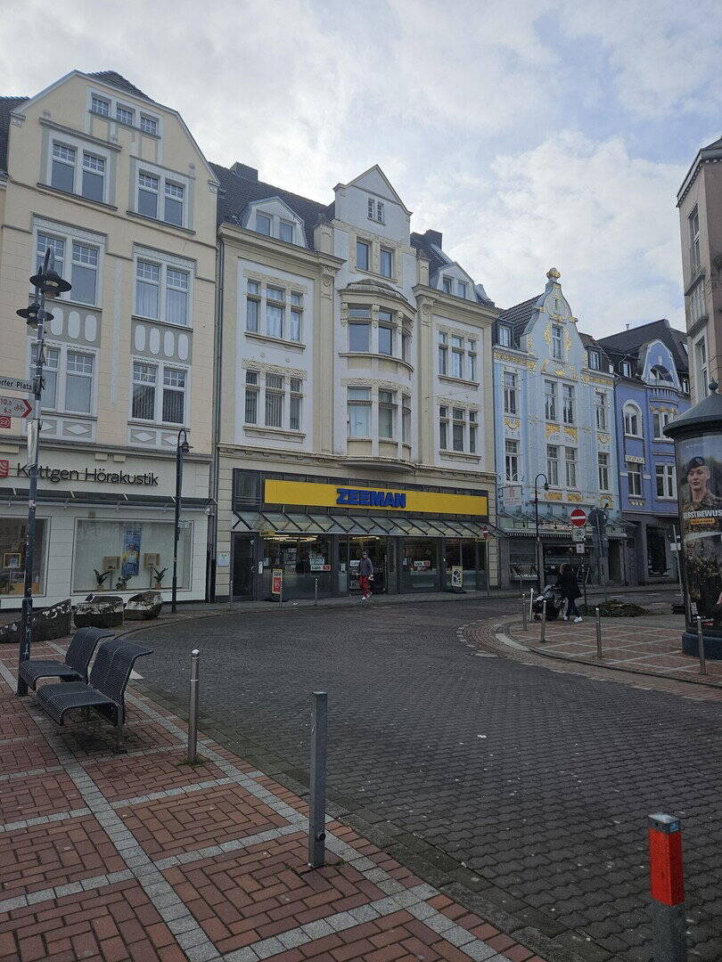 Thumbnail-Renovierte 4-Zimmer-Wohnung mit Einbauküche in Top-Lage - Leverkusen Wiesdorf, Hauptstraße 67