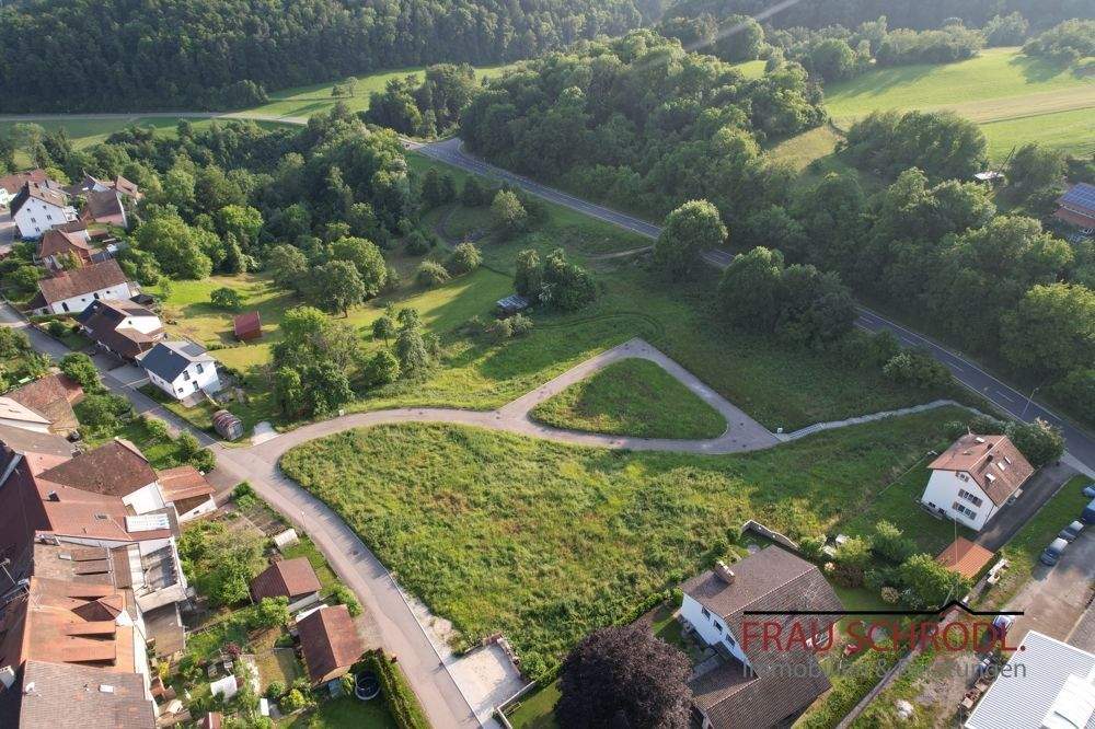 Thumbnail-Ihr Traum vom Eigenheim Baugrundstück Einzelhaus + Grünstreifen T E N G E N