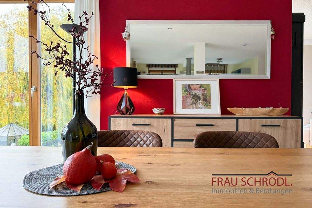 Thumbnail-Exklusives Architektenhaus mit drei Wohneinheiten und Wellnessbereich in Tengen