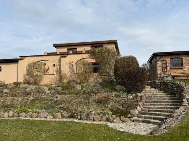 Thumbnail-Einfamilienhaus mit mediterranem Flair in Güstrow