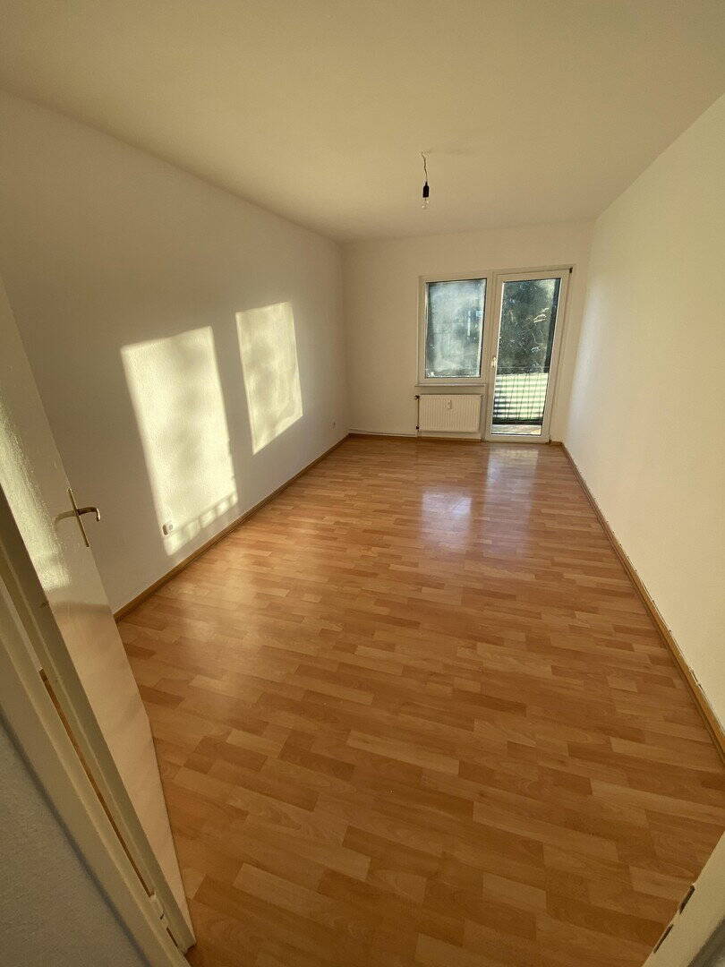 Thumbnail-Bezugsfertige helle 2-Zimmer-Wohnung mit Balkon + Keller + Stellplatz in Rödermark-Urberach