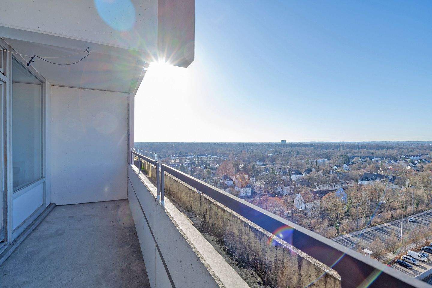 Thumbnail-Helle 2-Zimmer Wohnung mit Fernsicht und großem Westbalkon