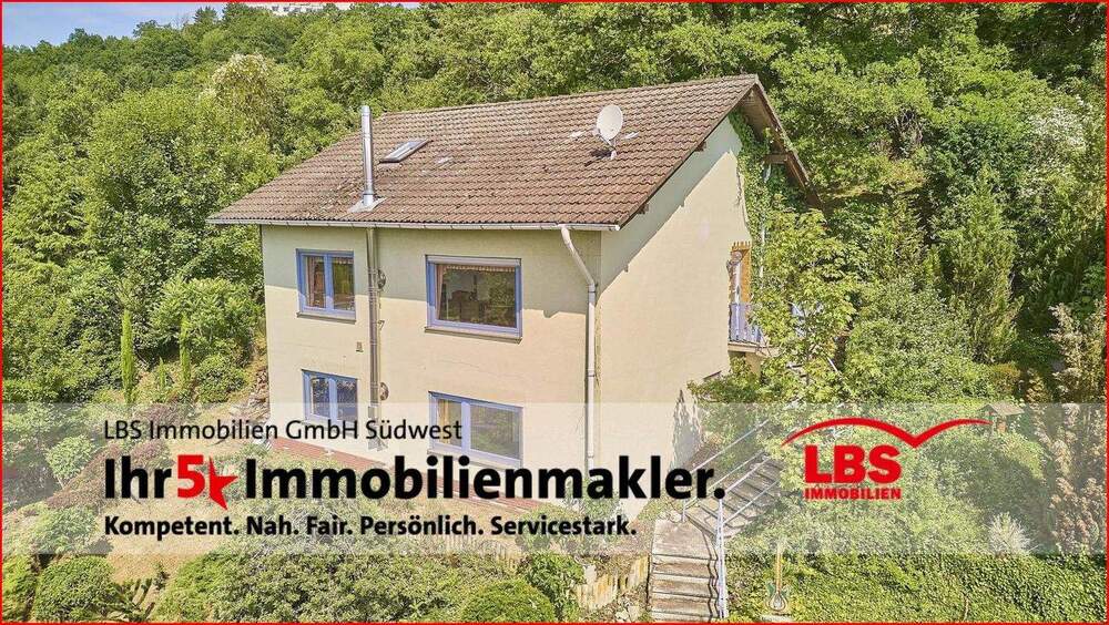 Thumbnail-Charmantes Einfamilienhaus mit spektakulärer Aussicht und großem Hanggrundstück