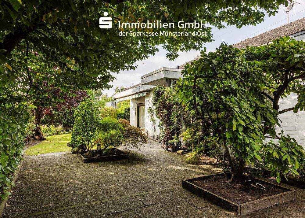 Thumbnail-Große und extravagant geschnittene Immobilie mit ELW in Sackgassenlage am Wald von Hiltrup! (Erbbaurecht)