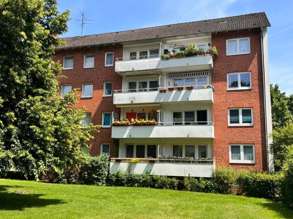 Thumbnail-3,5-Zimmer-Eigentumswohnung mit Balkon und einem PKW-Aussenstellplatz in Lübeck-Kücknitz