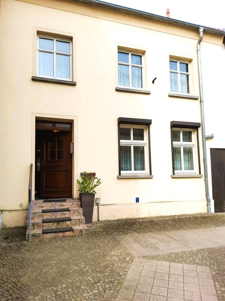 Thumbnail-Sanierungsbedürftiges Reihenmittelhaus mit Potential