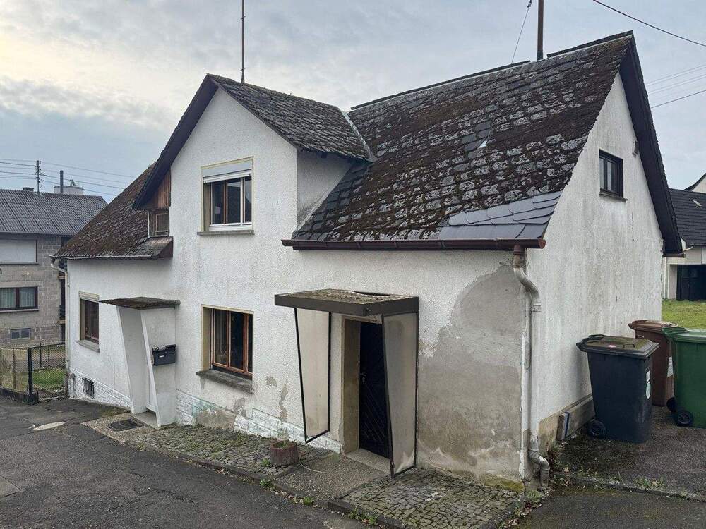 Thumbnail-Einfamilienwohnhaus freistehend in 56244 Hartenfels - renovierungsbedürftig