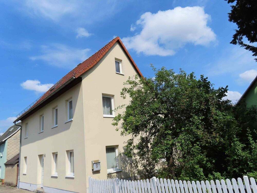 Thumbnail-Hübsches Einfamilienhaus in ruhiger Randlage von Hohenleuben zu verkaufen