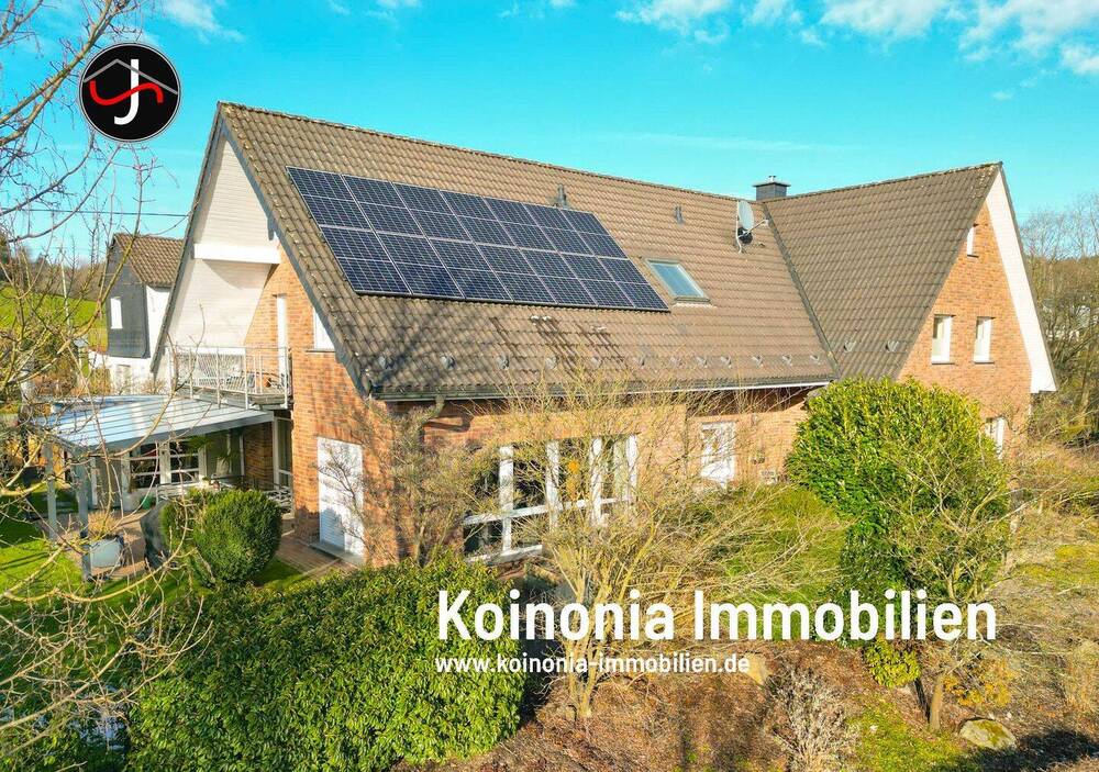Thumbnail-Saniertes Zweifamilienhaus mit Wärmepumpe und Photovoltaik in Littfeld