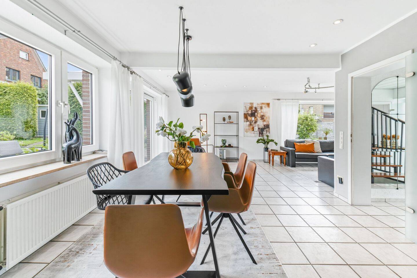 Thumbnail-Top gepflegtes, freistehendes Einfamilienhaus mit traumhaftem Gartenbereich