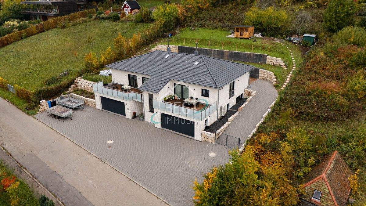 Thumbnail-Exklusives Zweifamilienhaus mit hochwertiger Ausstattung und flexibler Nutzung