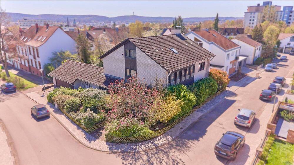 Thumbnail-Repräsentatives Einfamilienhaus mit großzügigem Raumkonzept im Fliegerviertel!