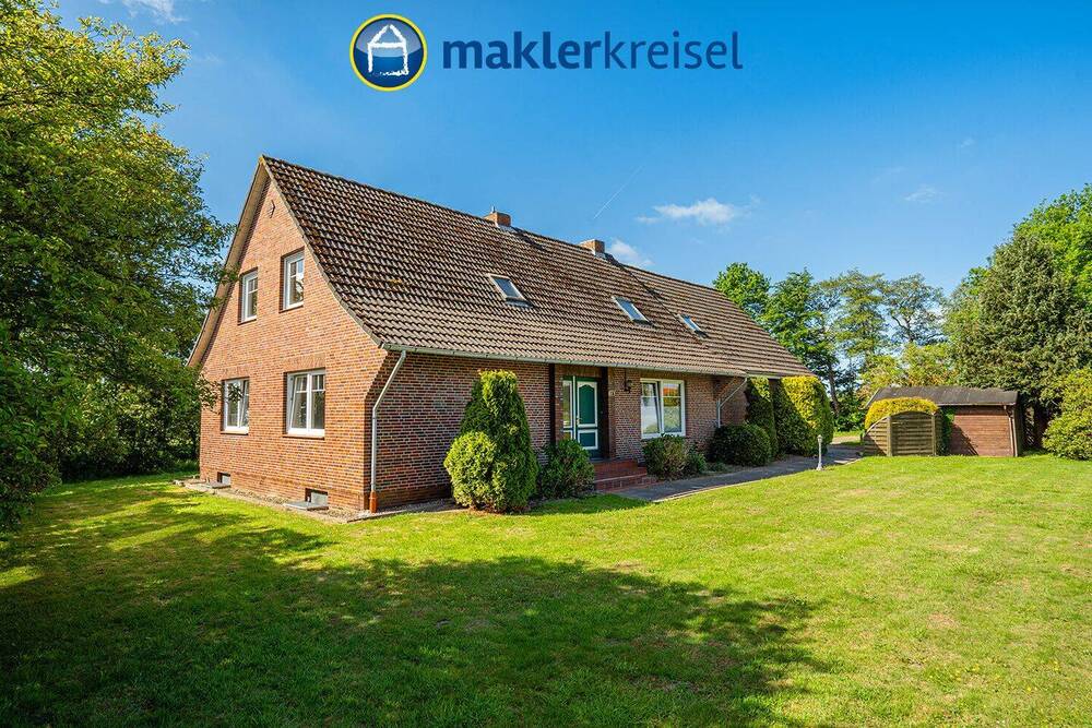 Thumbnail-Großzügiges Einfamilienhaus mit Einliegerwohnung, Nebengebäude und weitläufigem Grundstück in Blomberg