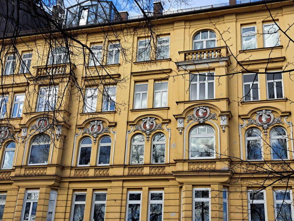 Thumbnail-Herrschaftliche Altbauwohnung mit 4 Zimmern direkt an der Isar