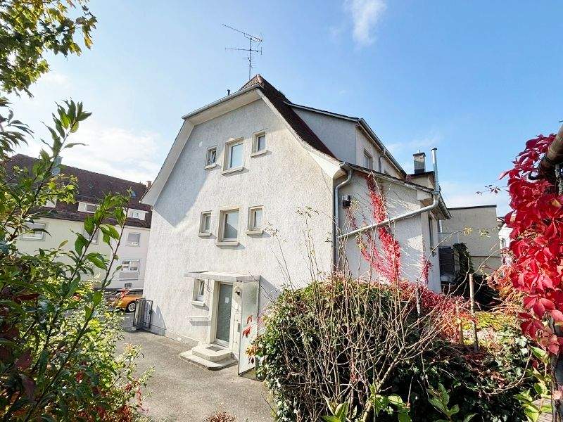 Thumbnail-3.0 Zimmer Wohnung (2023 kernsaniert) im Erdgeschoss mit Terrasse, kl. Garten