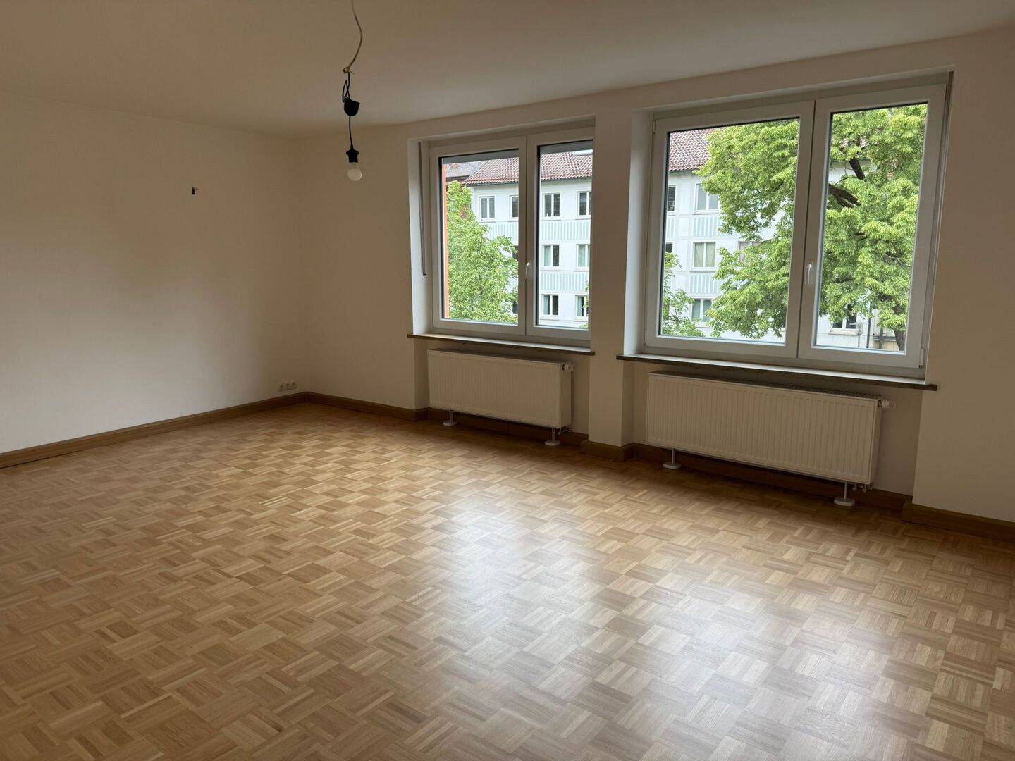 Thumbnail-Frisch modernisierte 3-Zimmer- Wohnung mit kleinem Balkon in BA - Zentrum