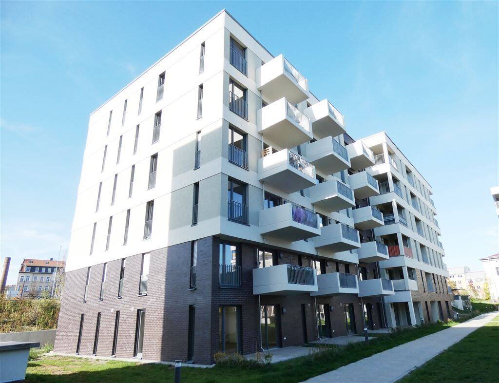 Thumbnail-Tolle 2-Raum Whg. mit EBK und Terrasse! Barrierefrei, Parkett, Fubo-Heizung und Außenrollos