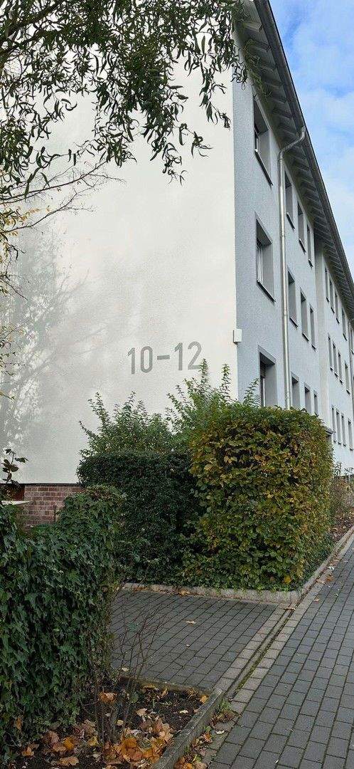 Thumbnail-Schöne 4 Zimmer Erdgeschoss Eigentumswohnung im Grüngürtel Frankfurt Nied