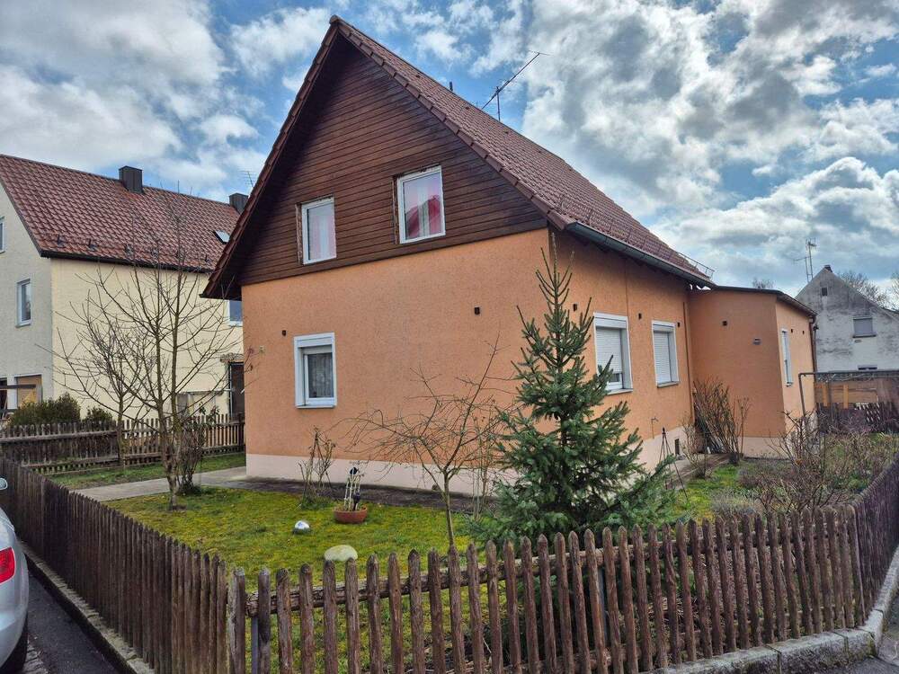 Thumbnail-Freistehendes EFH für eine große Familie mit Garten und guter Verkehrsanbindung