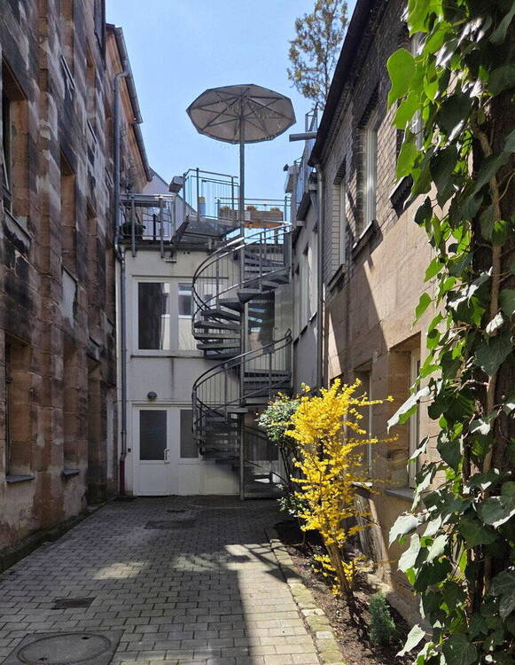 Thumbnail-Ruhige Wohnung im Rückgebäude mit Kamin - Fürth Mathildenstraße