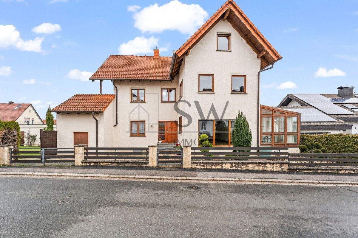 Thumbnail-Charmantes EFH mit Wintergarten und 4 Balkonen in Burgebrach