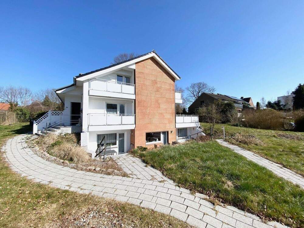 Thumbnail-251,91 m² Wfl.-Haus aus 1970, 1 große Whg + 1 Whg + 4 Appartments, auf 1507 m² Grund, 210 m zum Strandweg in Pelzhaken