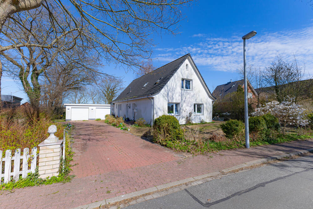 Thumbnail-Idyllisch gelegenes Einfamilienhaus mit Einliegerwohnung und Wiesenblick in Wesseln
