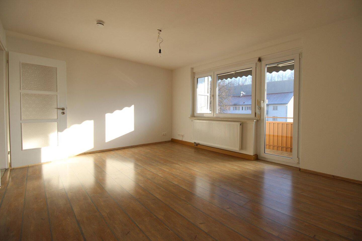 Thumbnail-Helle 3-Zimmerwohnung mit 2 Balkonen und Garage in Lörrach-Brombach