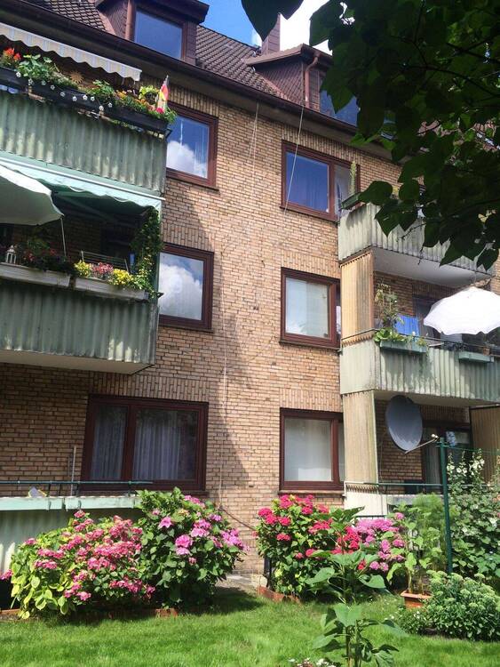 Thumbnail-Mehrfamilienhaus gegenüber der TUHH-Harburg