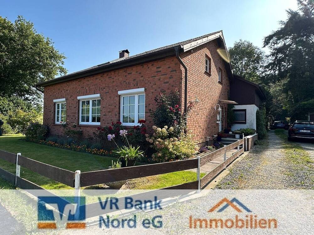 Thumbnail-Gepflegtes Einfamilienhaus mit viel Platz