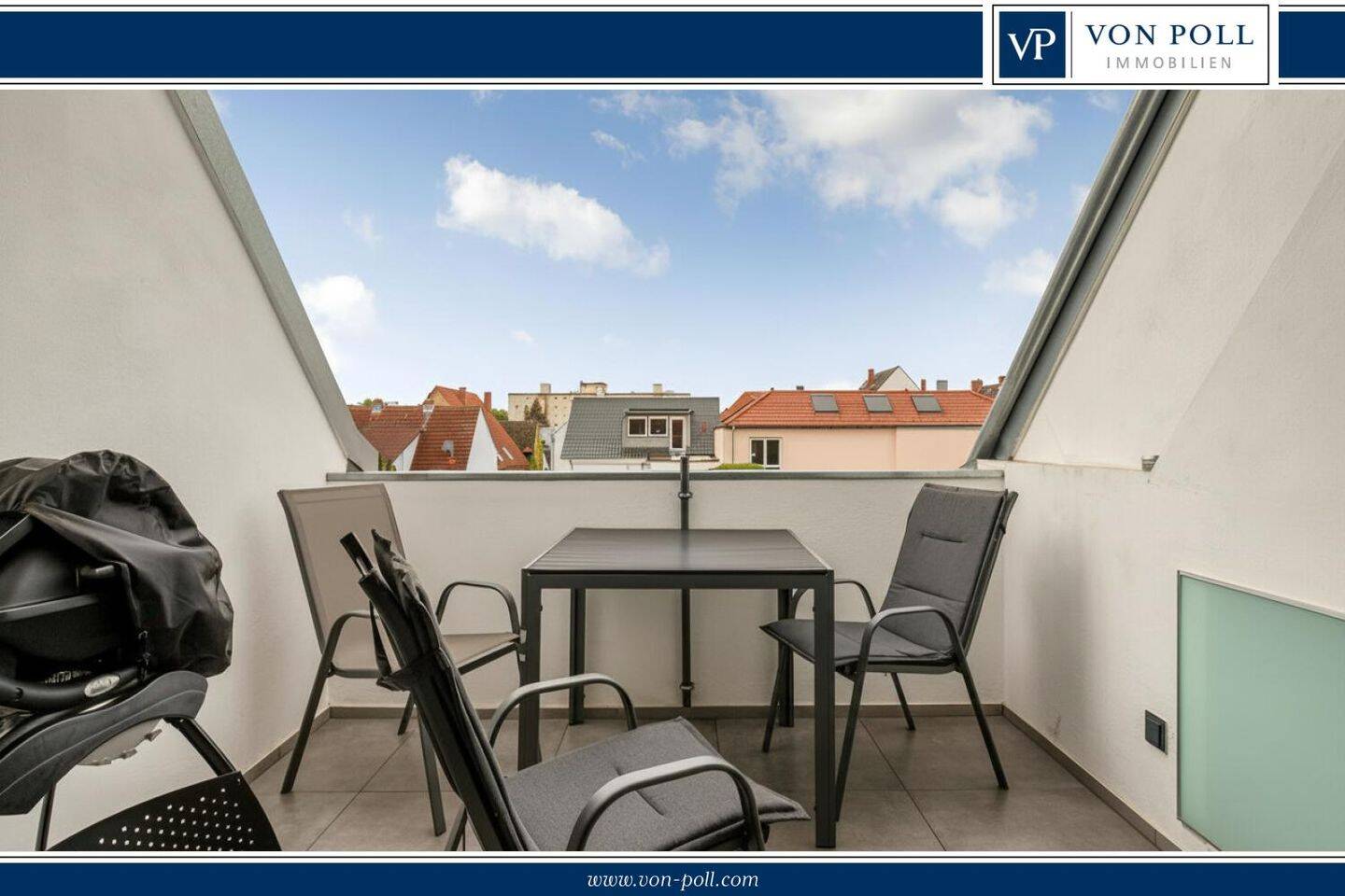 Thumbnail-Stilvolle Dachgeschosswohnung mit sonniger Loggia, Sauna und Garage