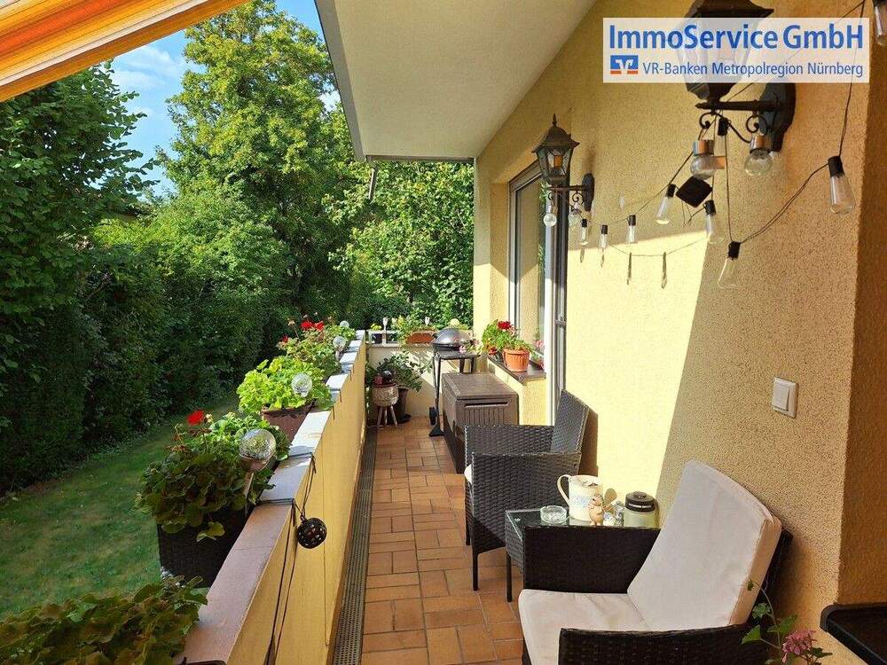 Thumbnail-Renovierte 3-Zimmer Wohnung im Hochparterre mit Balkon und Einzelgarage