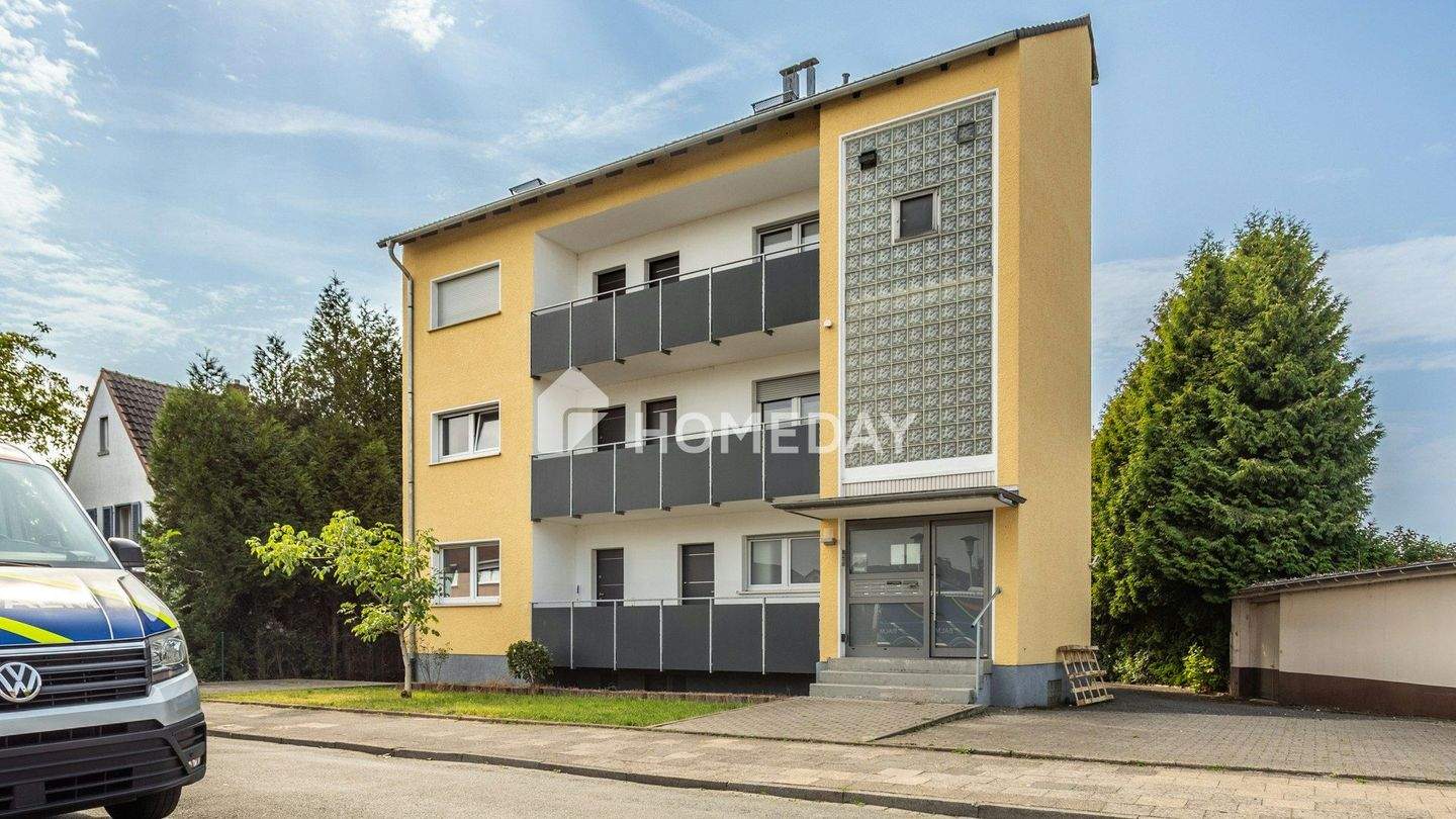 Thumbnail-Gemütliche 2-Zimmer-Wohnung mit Balkon und Garage - attraktiv in Größe und Lage