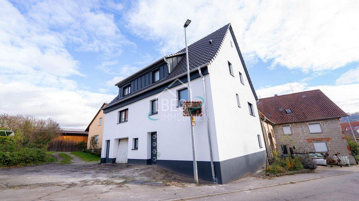 Thumbnail-Umfassend saniertes Zweifamilienhaus mit moderner Technik und vielseitiger Nutzung