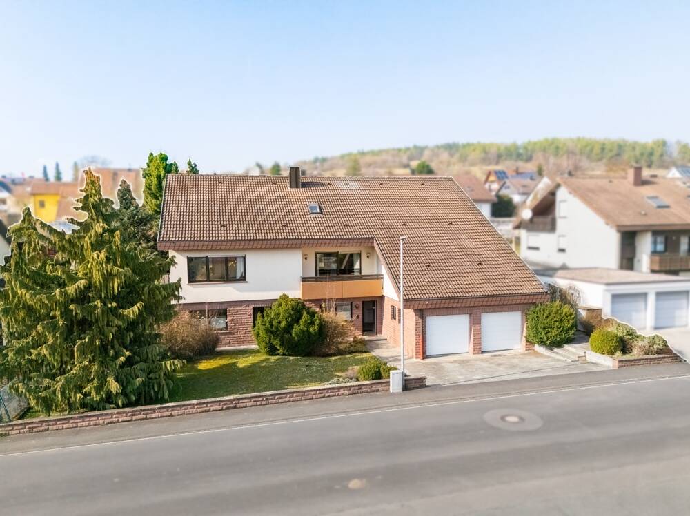 Thumbnail-Großzügiges Wohnhaus - stilvoll & gepflegt