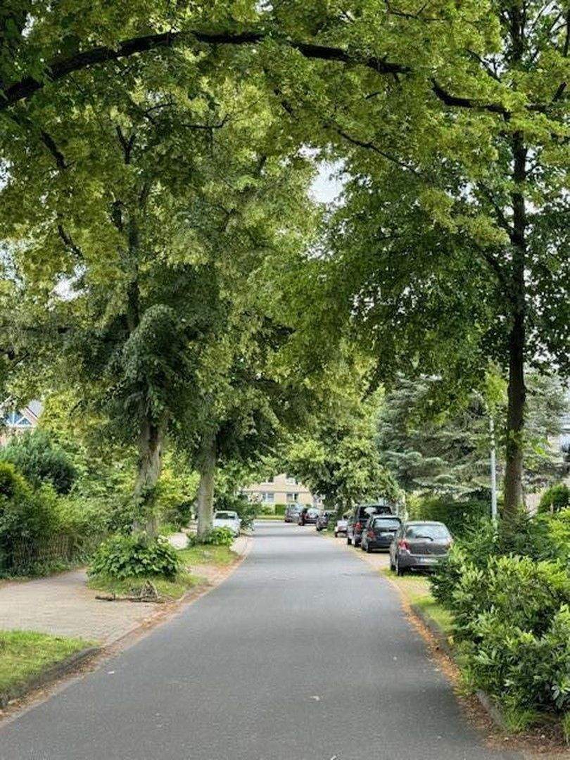 Thumbnail-Bestlage in Norderstedt Garstedt provisionsfrei: 1.436 qm, ruhig und zentral für EFH, DH, RH, MFH