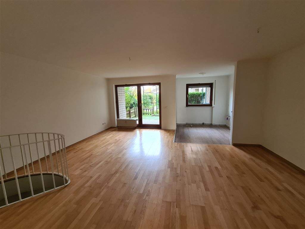 Thumbnail-Renovierte schöne Wohnung über 2 Ebenen mit kleiner Terrasse und Duplex-Tiefgaragenstellplatz