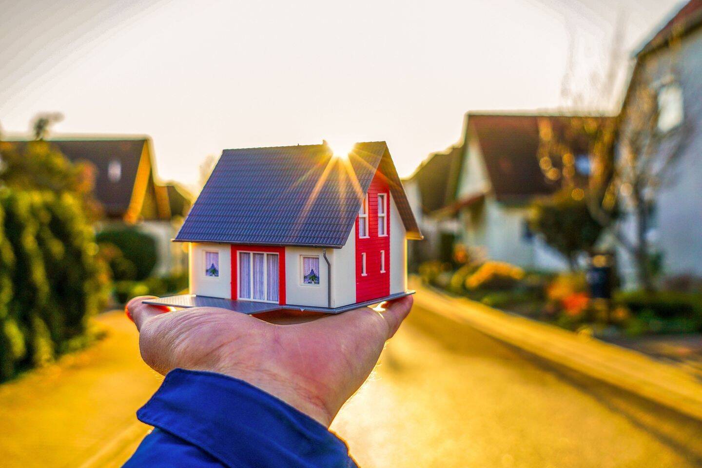 Thumbnail-**Ich bin sofort frei, Schöne Vierraumwohnung mit Balkon für Familie mit zwei Kindern, KAUFEN statt mieten!!***