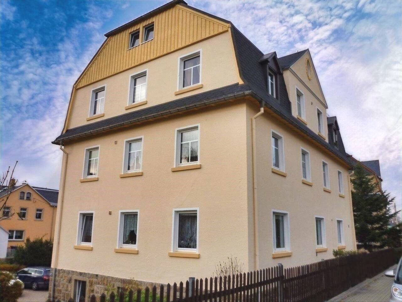 Thumbnail-Solides 6-Familienhaus mit langjährig vermieteten Einheiten!