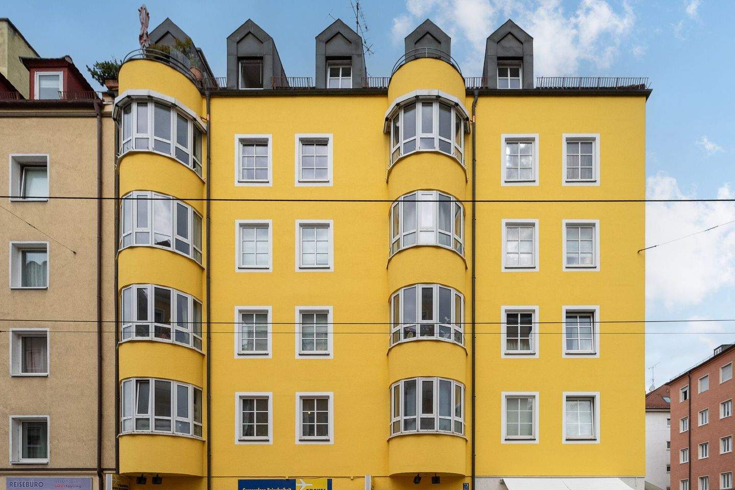 Thumbnail-AIGNER - Urban wohnen in der Maxvorstadt: Renovierte 4-Zimmer-Wohnung mit ruhigem Innenhofbalkon